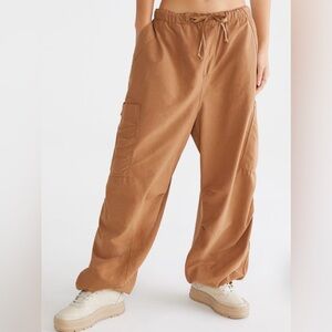 Aeropostale Women’s Baggy Cargo Parachute Pants Y2K Gen Z Sandstorm Tan XS